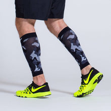 Load image into Gallery viewer, Zeropoint Compression calf sleeves black camo man
