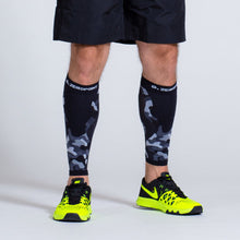 Load image into Gallery viewer, Zeropoint Compression calf sleeves black camo man front

